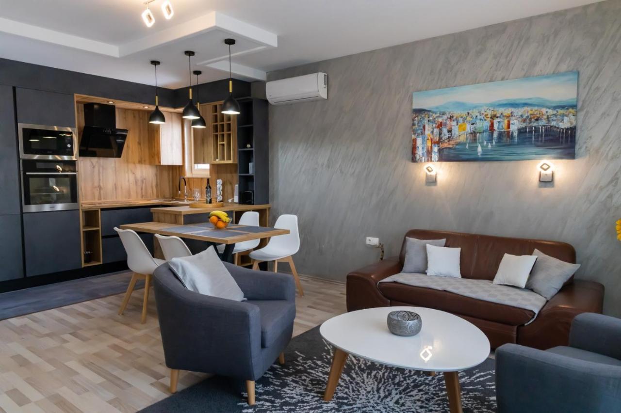 Sunny Adriatic Apartment Porec Exterior photo