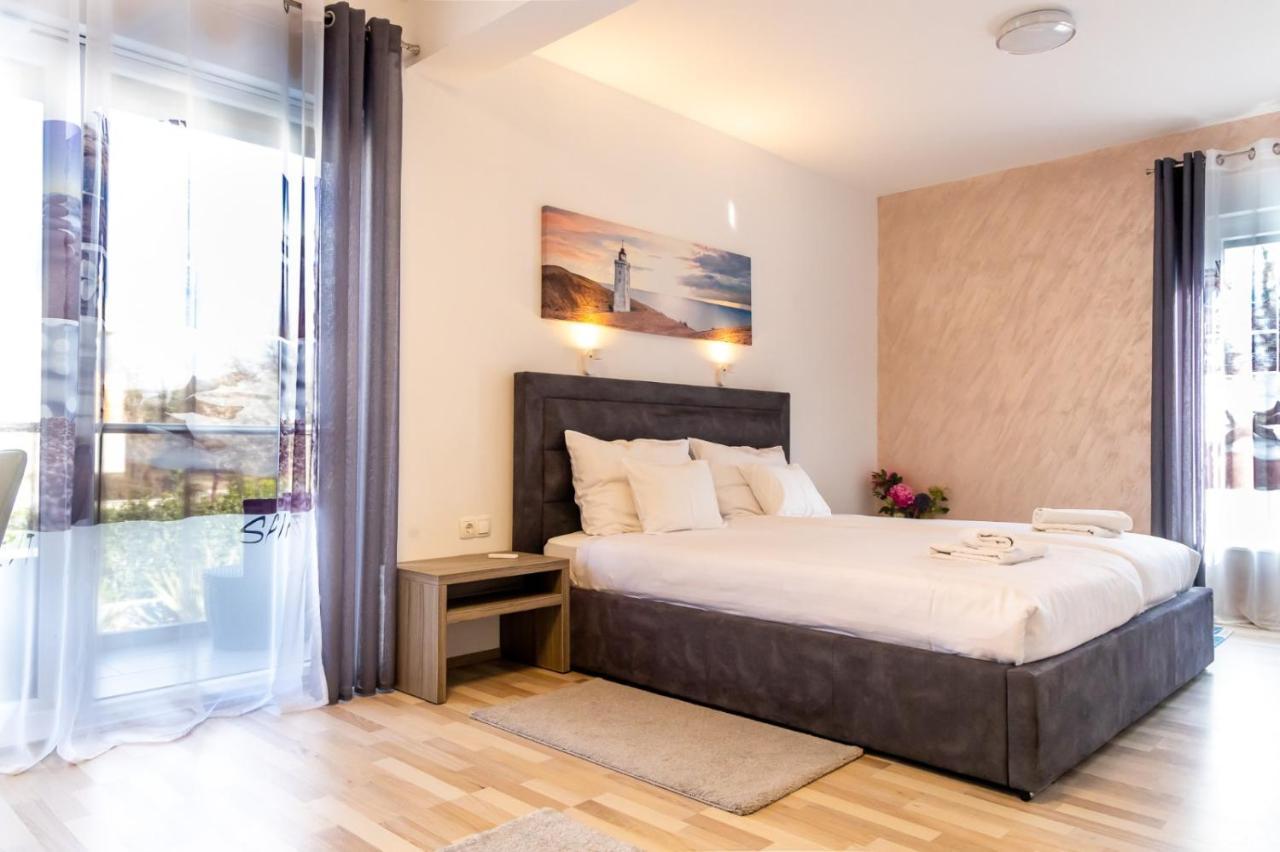 Sunny Adriatic Apartment Porec Exterior photo